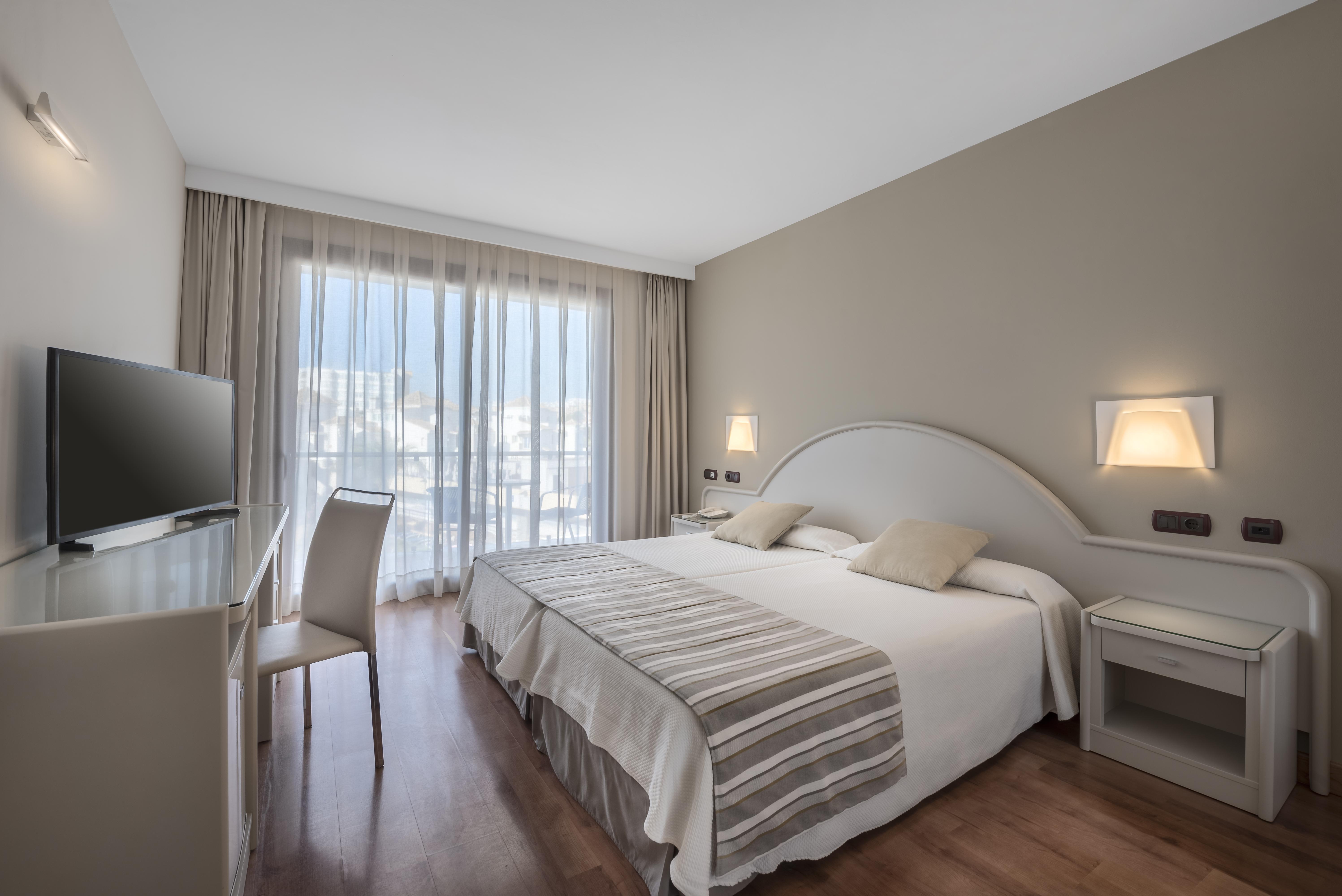 Gran Hotel Costa Del Sol La Cala De Mijas Bagian luar foto
