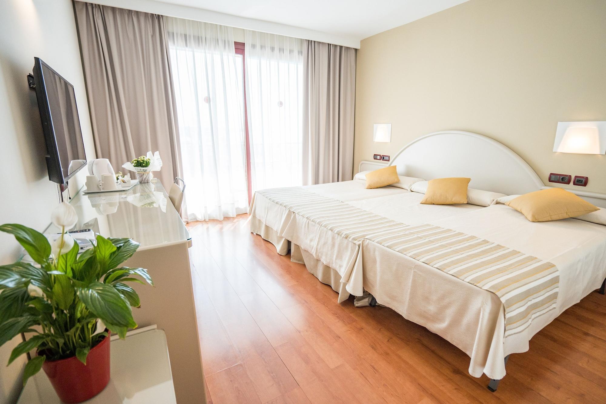 Gran Hotel Costa Del Sol La Cala De Mijas Bagian luar foto