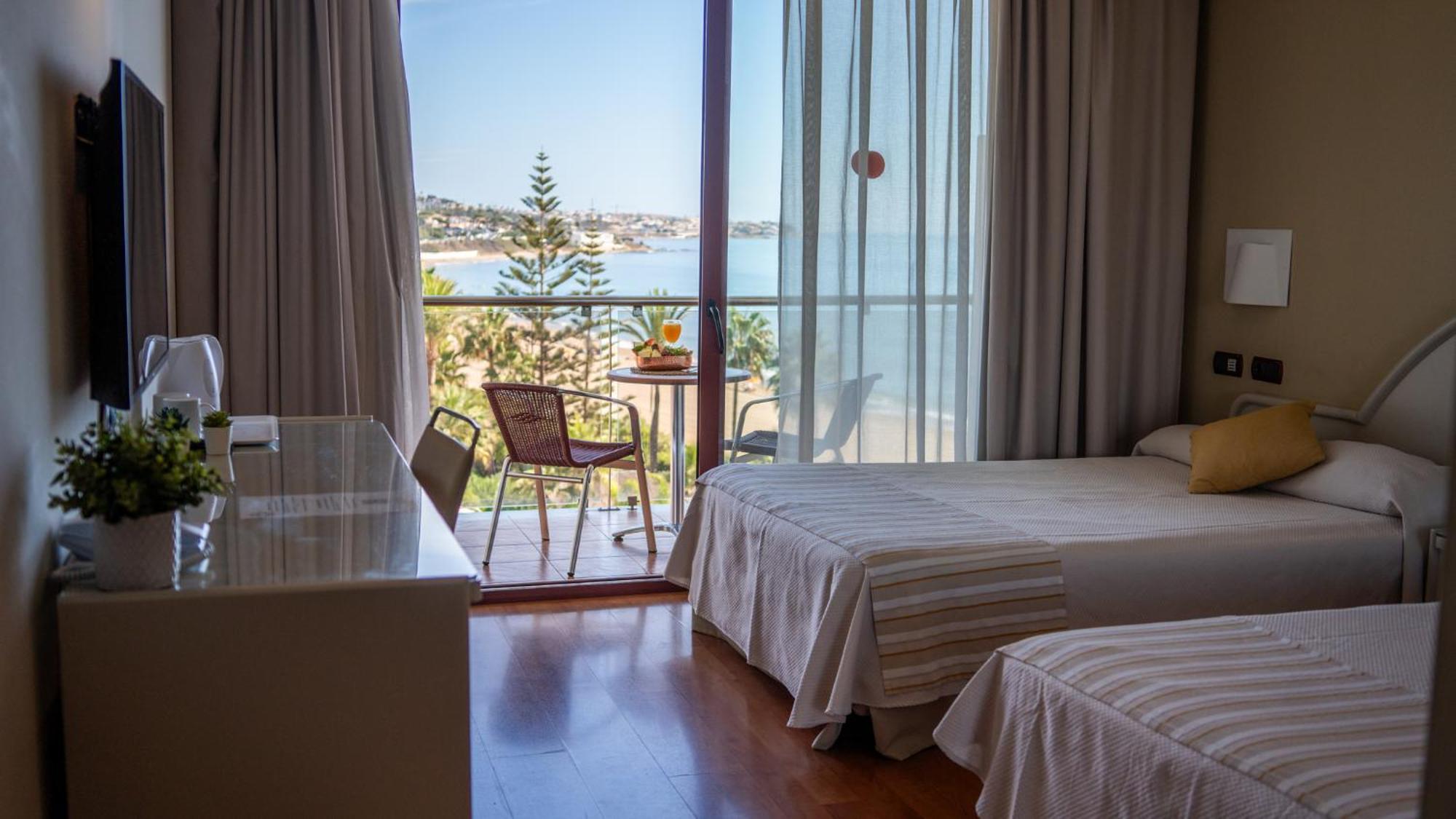 Gran Hotel Costa Del Sol La Cala De Mijas Bagian luar foto