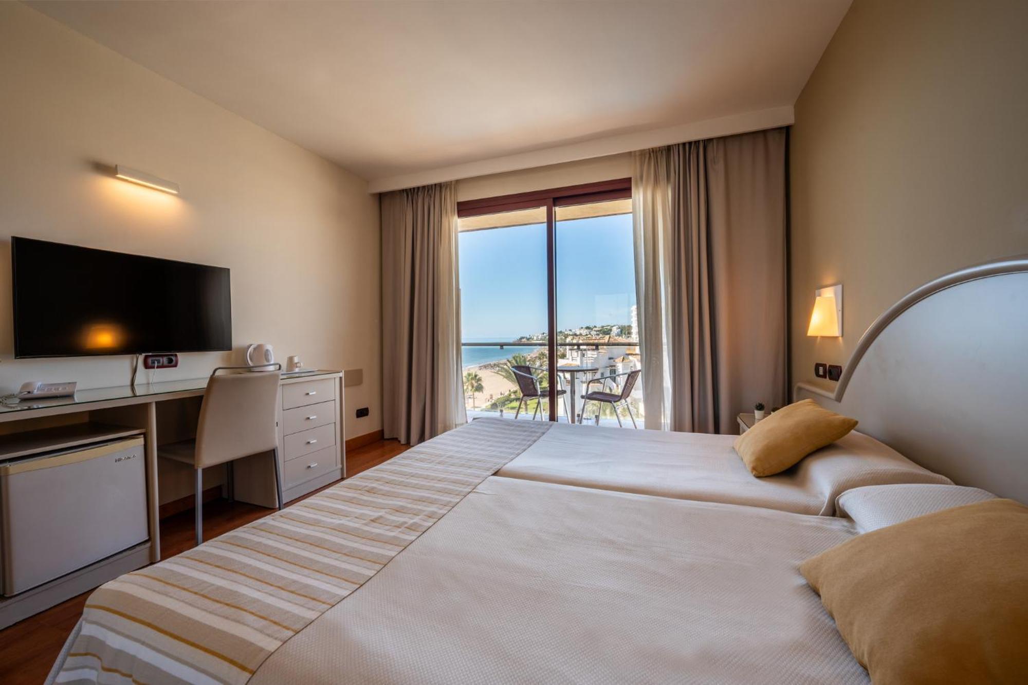Gran Hotel Costa Del Sol La Cala De Mijas Bagian luar foto